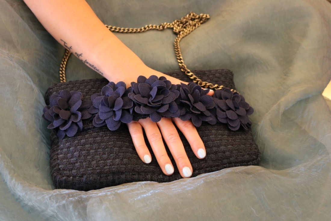 The Multi Purse - Navy Jute with Flowers