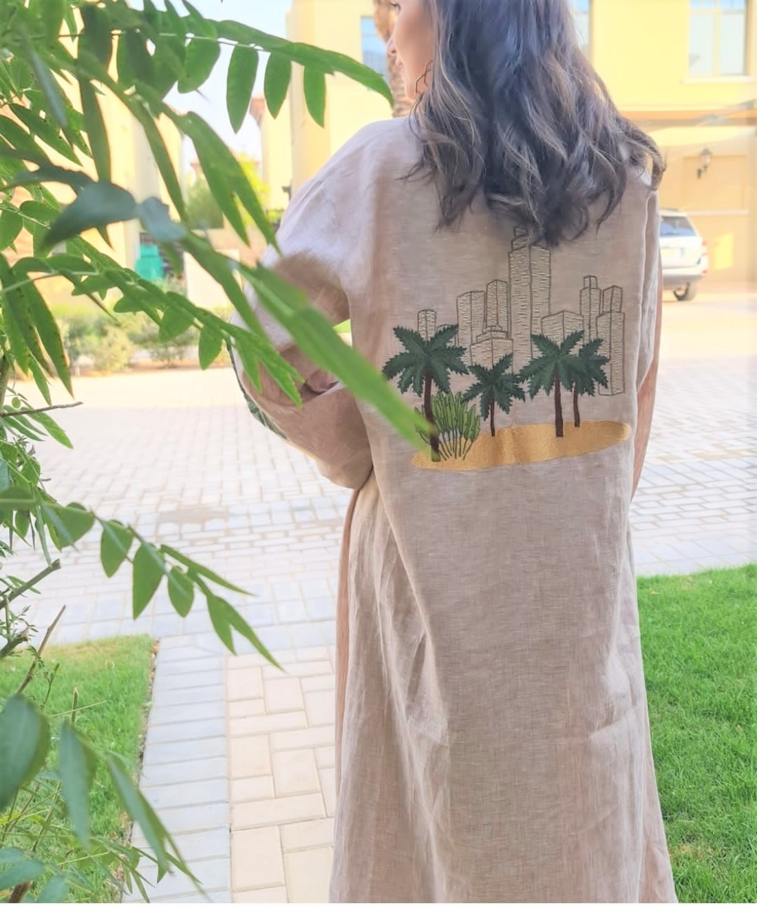 Embroidered Palm Trees and High Rise Buildings Handmade Beige Linen Abaya 